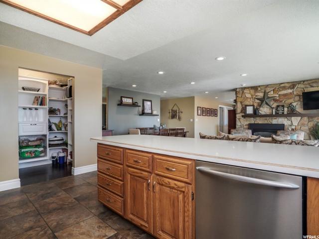 938 E Cherry Ln, Layton, UT 84040 — photo 12