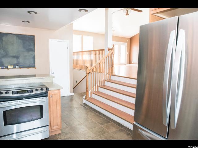 396 E Mountain View Dr S, Sandy, UT 84070 — photo 10