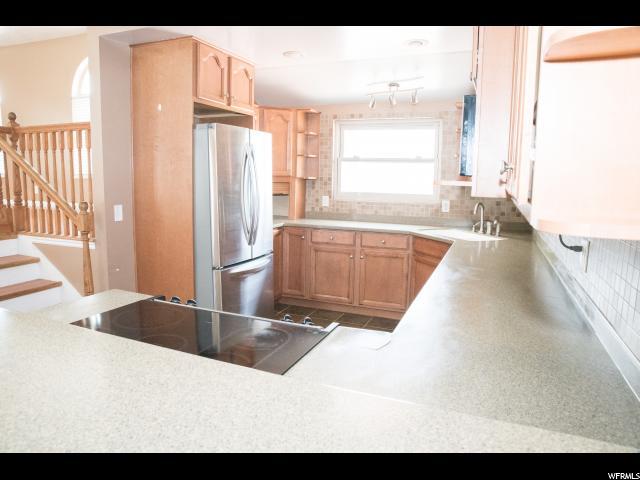 396 E Mountain View Dr S, Sandy, UT 84070 — photo 8
