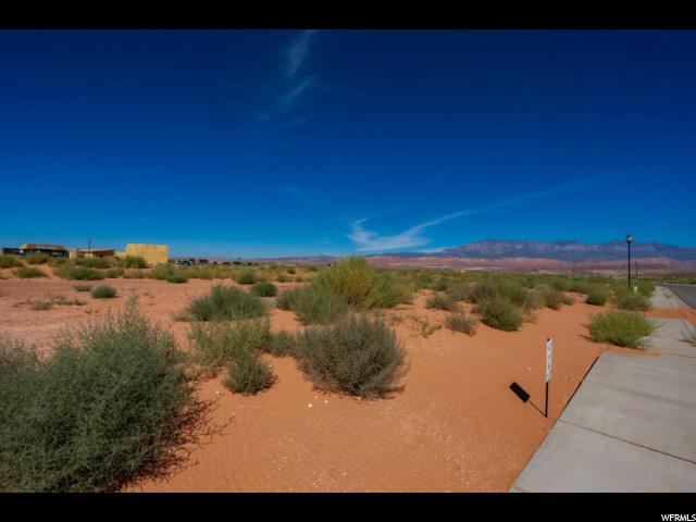 335 Hideaway Pl, Hurricane, UT 84737 — photo 2