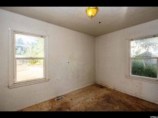 584 S Douglas St E, Ogden, UT 84404 — photo 9
