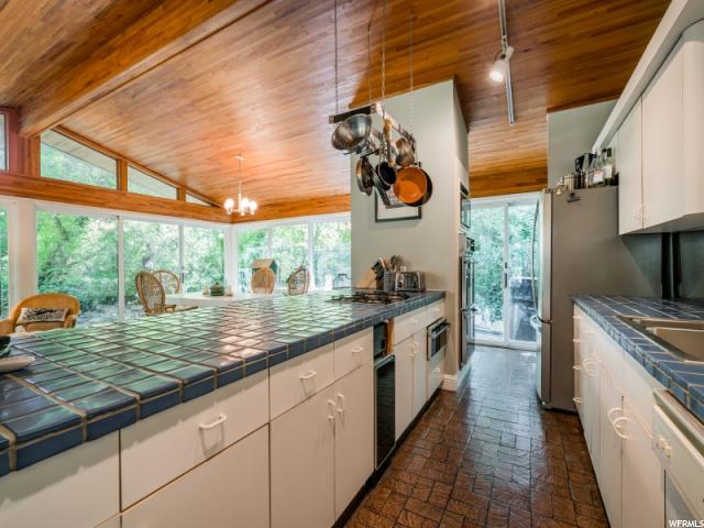 2066 E Walker Ln, Holladay, UT 84117 — photo 10