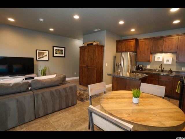 154 E Orchard Pines Loop S, Bountiful, UT 84010 — photo 10