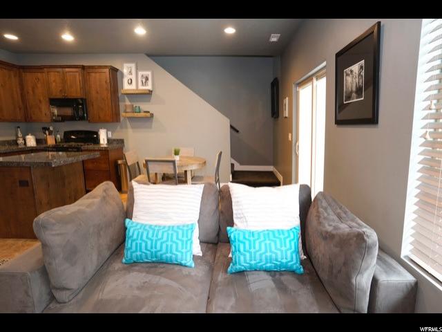 154 E Orchard Pines Loop S, Bountiful, UT 84010 — photo 11