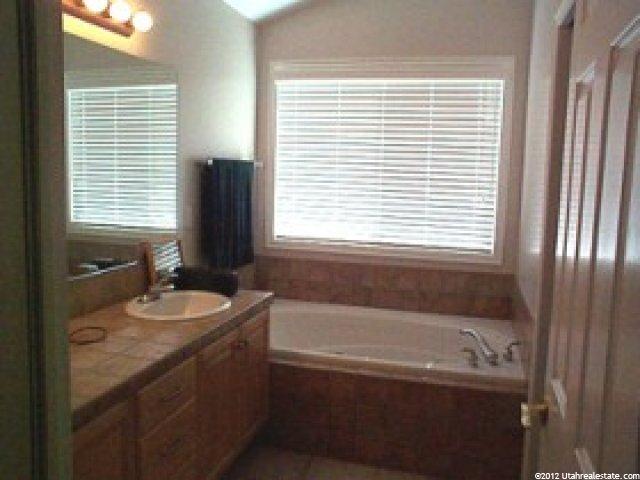 944 Edgefield Rd, Sandy, UT 84094 — photo 5
