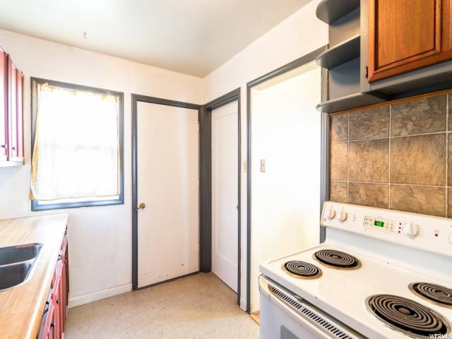 81 N Lakeview Dr. E, Clearfield, UT 84015 — photo 6