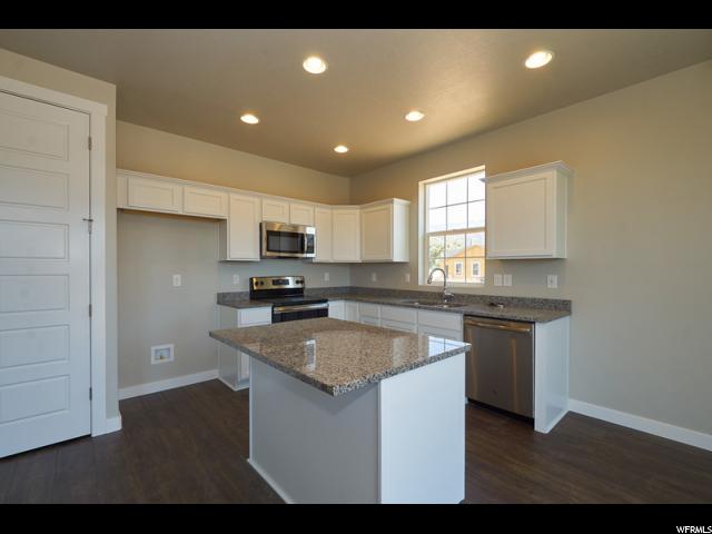 243 E Wahlen Cir, Harrisville, UT 84404 — photo 8