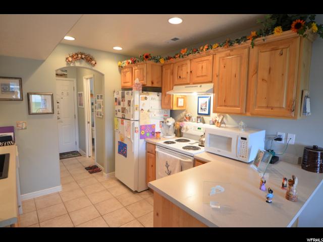 652 W 800 N #14, Clinton, UT 84015 — photo 9