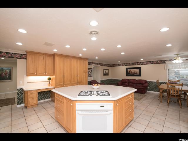 679 E Center N, Bountiful, UT 84010 — photo 10