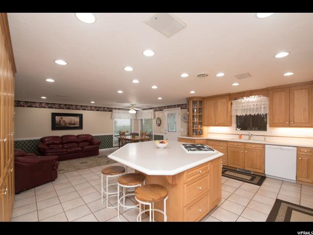 679 E Center N, Bountiful, UT 84010 — photo 8