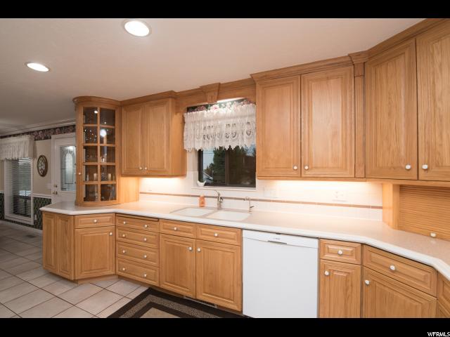 679 E Center N, Bountiful, UT 84010 — photo 11