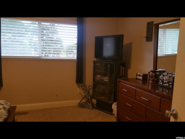 10557 S Crocus St E, Sandy, UT 84094 — photo 9