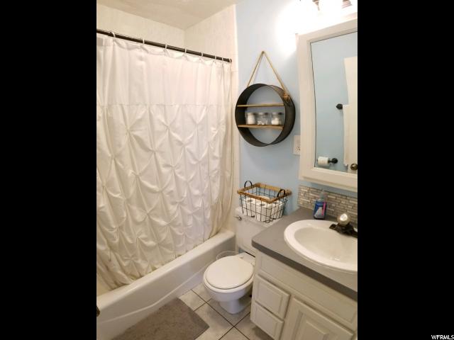 135 N Lakeview Dr E, Clearfield, UT 84015 — photo 9
