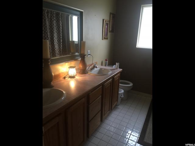 566 S Center St, Santaquin, UT 84655 — photo 11