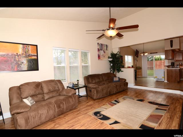 303 N Ridgecrest Dr E, Hyrum, UT 84319 — photo 3