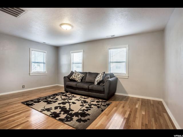 340 E Knowlton St, Layton, UT 84041 — photo 3