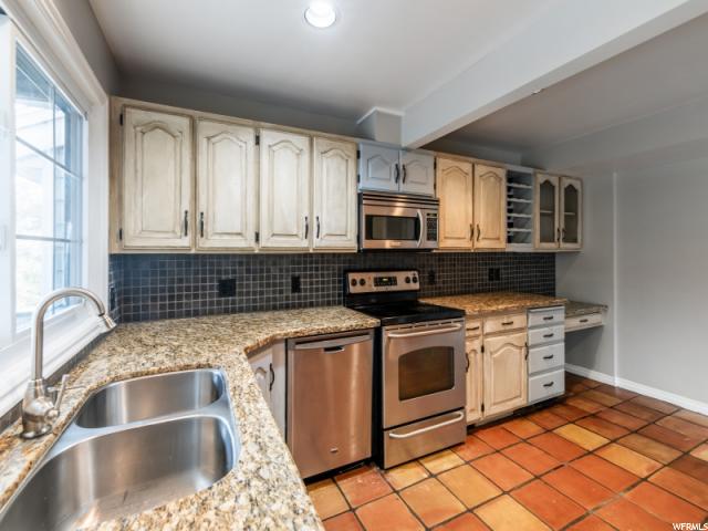 1890 S High Pointe Dr E, Bountiful, UT 84010 — photo 3