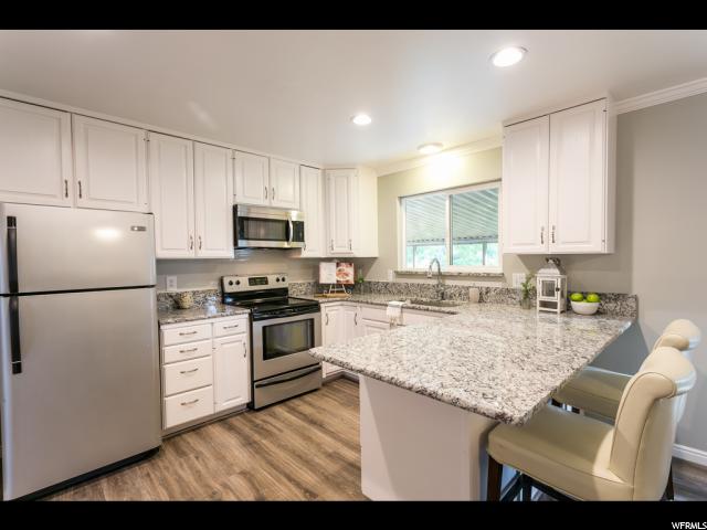 1388 E Ridgemark Dr, Sandy, UT 84092 — photo 3