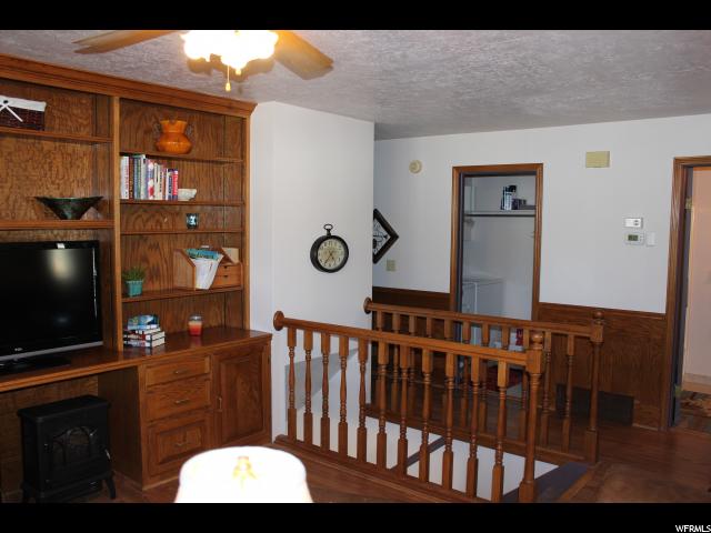 5421 S 2775 W, Roy, UT 84067 — photo 9