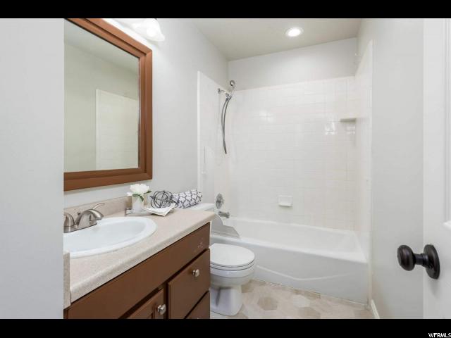544 W 1025 N, Clinton, UT 84015 — photo 10