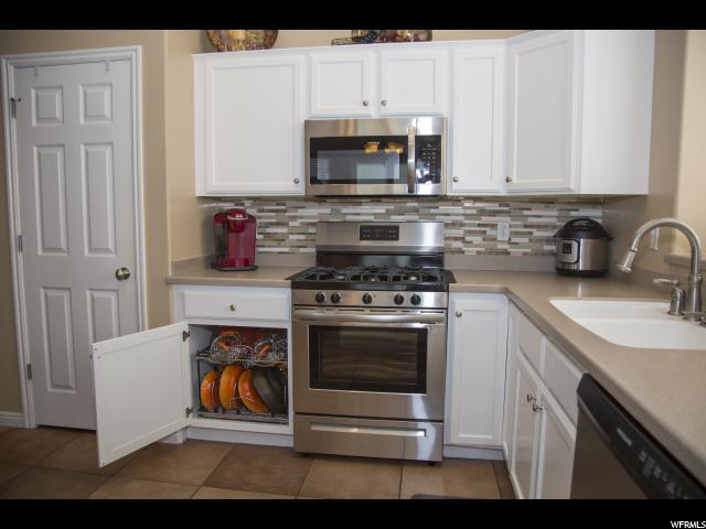 2002 Chelemes Way E, Clearfield, UT 84015 — photo 9