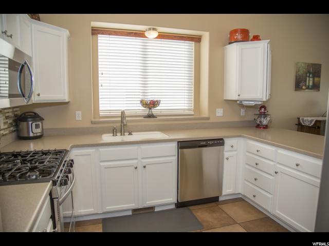 2002 Chelemes Way E, Clearfield, UT 84015 — photo 8