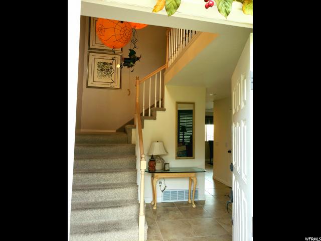 990 E Oakwood Dr, Bountiful, UT 84010 — photo 2