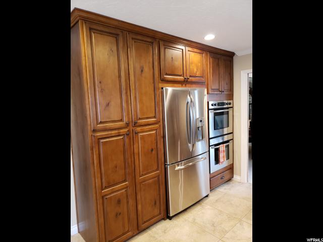 990 E Oakwood Dr, Bountiful, UT 84010 — photo 9