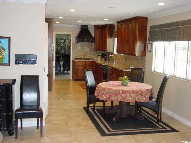 990 E Oakwood Dr, Bountiful, UT 84010 — photo 10