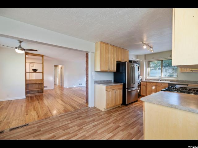 386 N 800 E, Bountiful, UT 84010 — photo 8