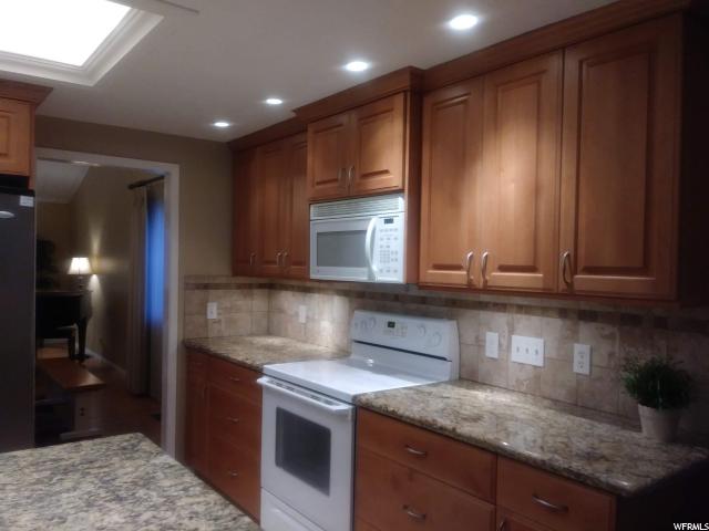 8847 1700 E, Sandy, UT 84093 — photo 10