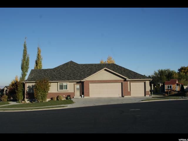 386 E Edgehill Dr S, Providence, UT 84332 — photo 2