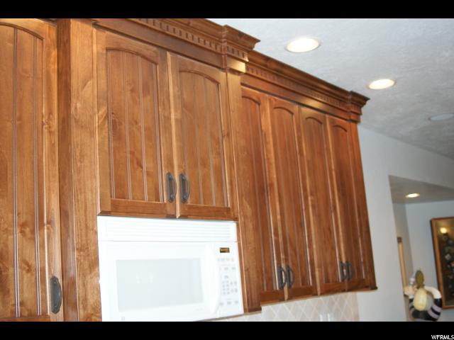 386 E Edgehill Dr S, Providence, UT 84332 — photo 9