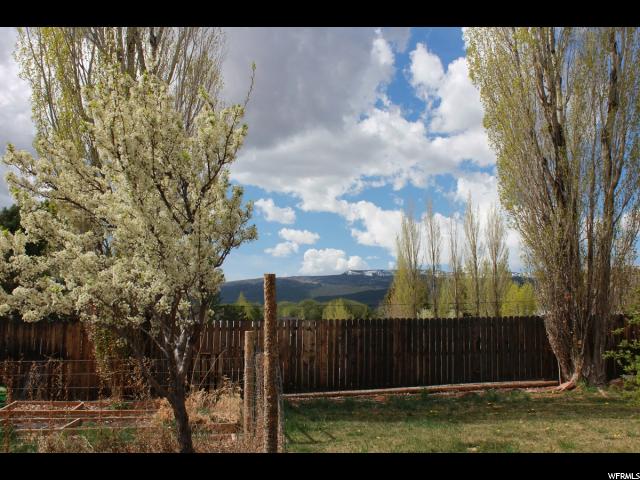 40 E 200 N, Torrey, UT 84775 — photo 7