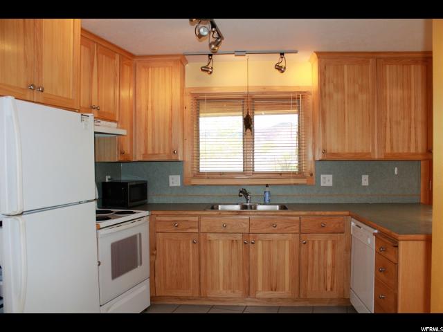 40 E 200 N, Torrey, UT 84775 — photo 4