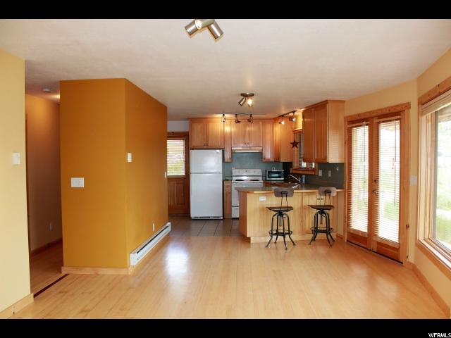40 E 200 N, Torrey, UT 84775 — photo 2