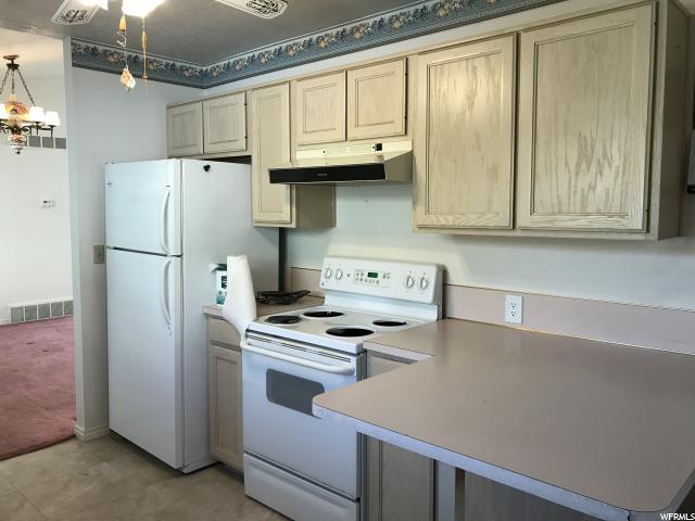 5522 S 2150 W, Roy, UT 84067 — photo 7