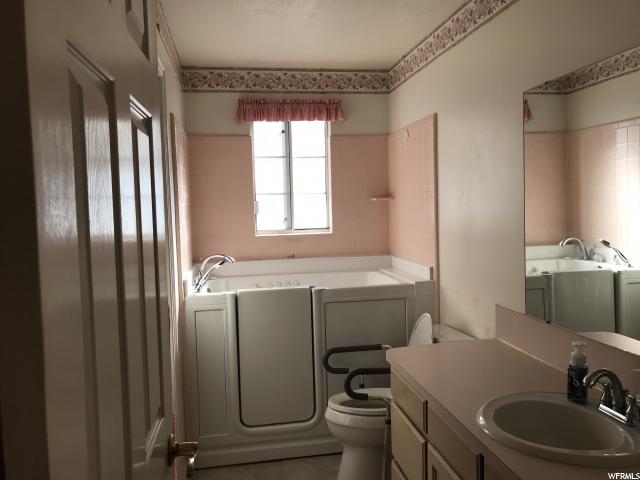 5522 S 2150 W, Roy, UT 84067 — photo 11