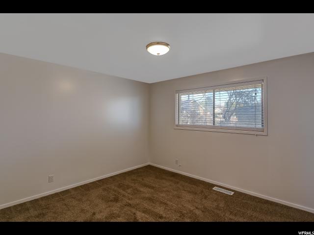 355 E Marilyn Dr, Clearfield, UT 84015 — photo 9