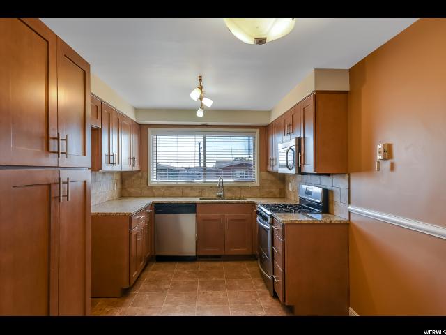 355 E Marilyn Dr, Clearfield, UT 84015 — photo 8
