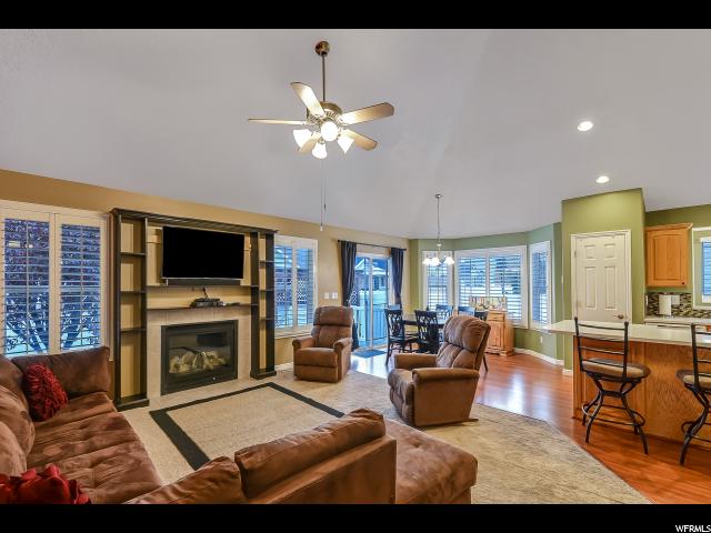 2152 S Chelemes Way E, Clearfield, UT 84015 — photo 3