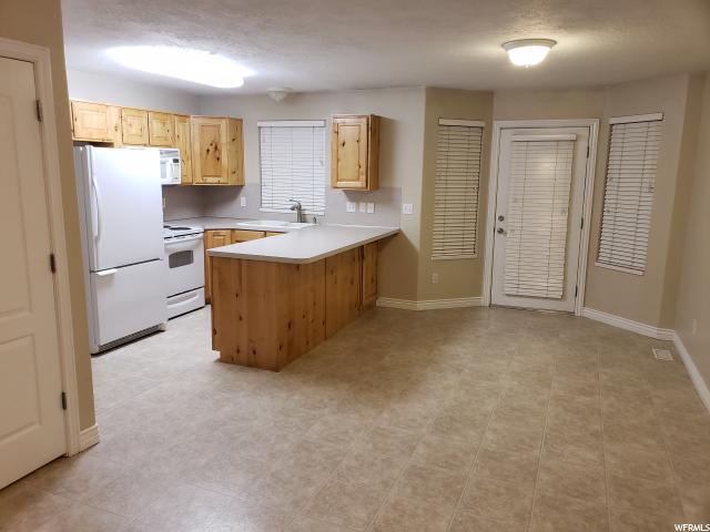 618 E Creekview Dr., Layton, UT 84041 — photo 2
