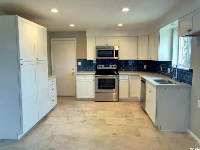 246 N Terrace Dr. E, Clearfield, UT 84015 — photo 4