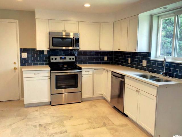246 N Terrace Dr. E, Clearfield, UT 84015 — photo 3