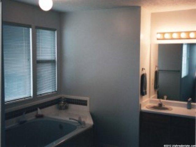 1249 Shadow Gate Cir, Sandy, UT 84094 — photo 4