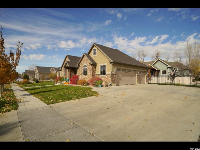 467 S Hawthorne Dr E, River Heights, UT 84321 — photo 2