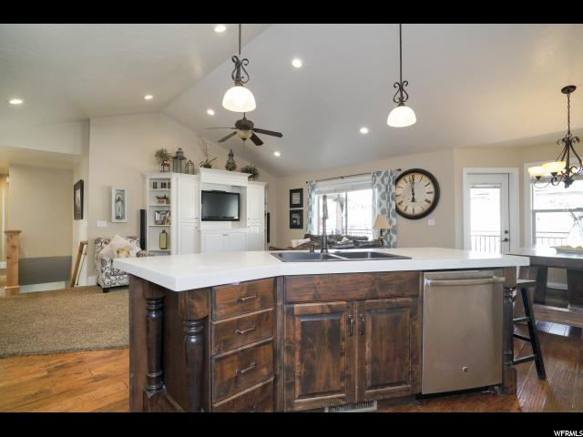 467 S Hawthorne Dr E, River Heights, UT 84321 — photo 8