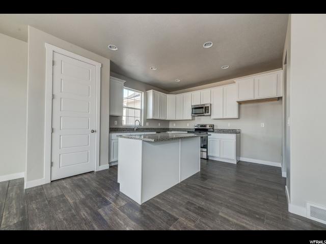220 E Wahlen Cir, Harrisville, UT 84404 — photo 5