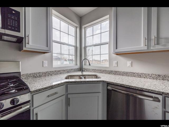 876 E 1900 N, North Ogden, UT 84414 — photo 4
