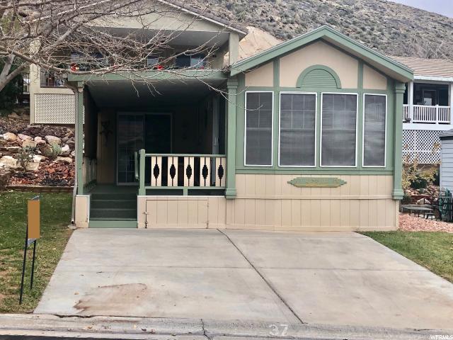 37 Redbluff Dr, Hurricane, UT 84737 — photo 2